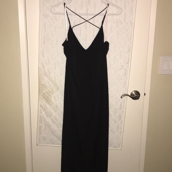 Black dress - Picture 2 of 3